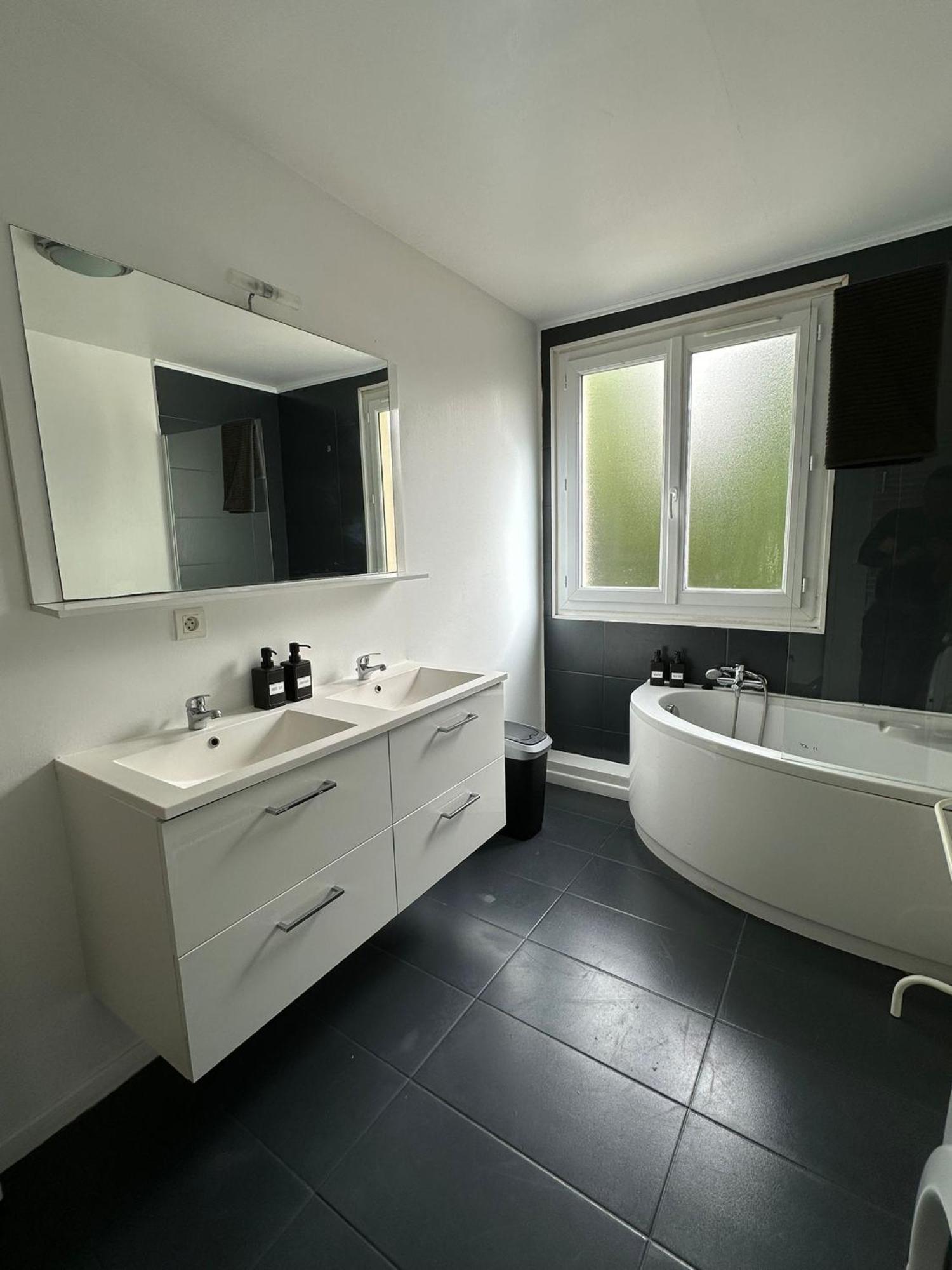 Constance 3 - Spacieux En Dernier Etage Appartement Antibes