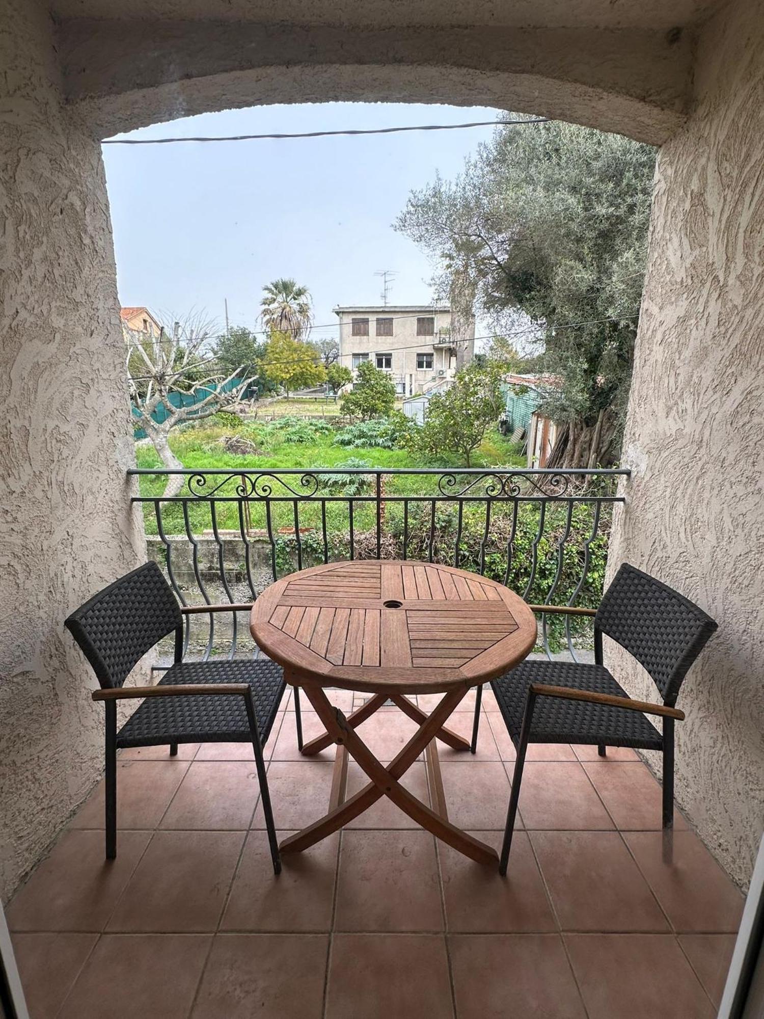 Constance 3 - Spacieux En Dernier Etage Appartement *