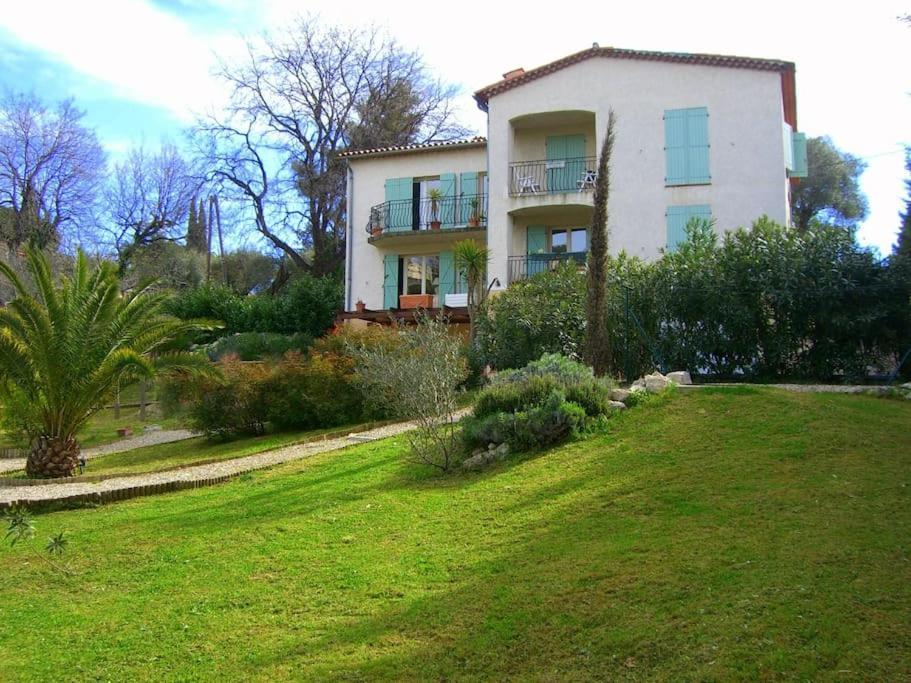Constance 3 - Spacieux En Dernier Etage Appartement